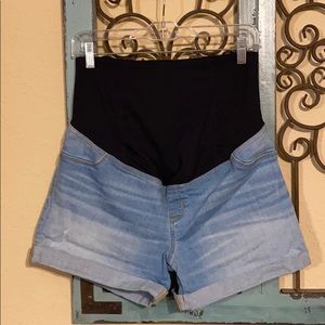 MATERNITY SHORTS SIZE 8